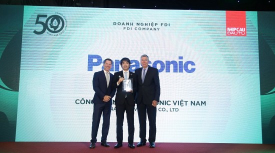 Panasonic tiếp tục được vinh danh Top doanh nghiệp phát triển bền vững