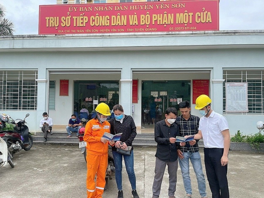 EVNNPC đẩy mạnh các giải pháp tiết kiệm điện, phòng chống lụt bão