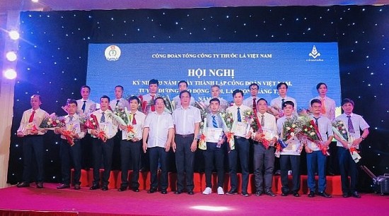 Công đoàn Vinataba: Biểu dương 74 lao động giỏi, lao động sáng tạo năm 2021