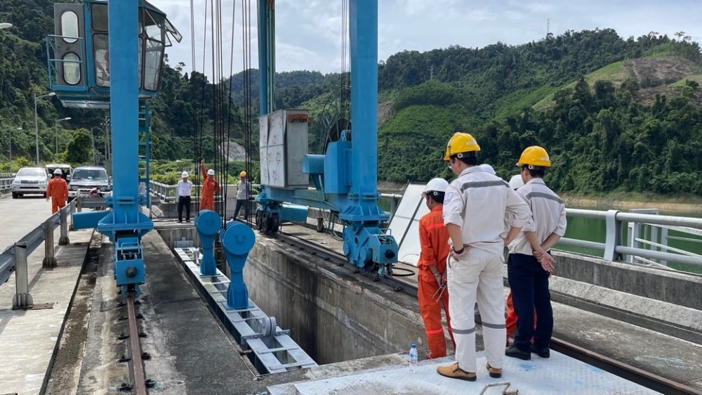 Công ty Thủy điện Sông Bung thực hiện công tác Tổng kiểm tra và diễn tập Phòng chống thiên tai và tìm kiếm cứu nạn năm 2022 Công ty Thủy điện Sông Bung thực hiện công tác Tổng kiểm tra và diễn tập Phòng chống thiên tai và tìm kiếm cứu nạn năm 2022