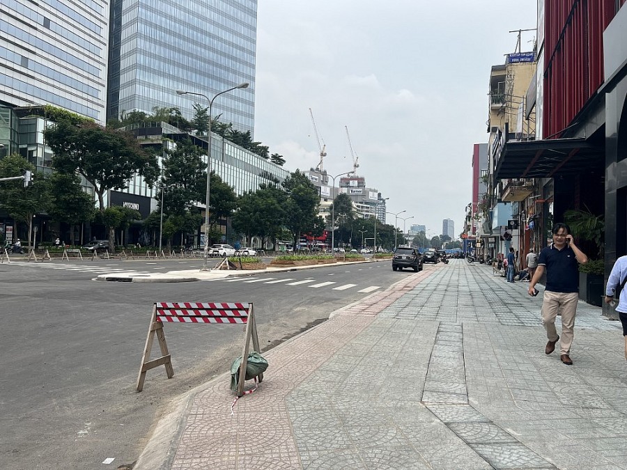 TP. Hồ Chí Minh: Mặt tiền “đất vàng” đường Lê Lợi được hoàn trả sau 8 năm bị rào chắn