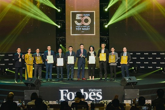 Vinamilk và 10 năm khẳng định vị trí trong danh sách 50 công ty niêm yết tốt nhất Việt Nam của Forbes