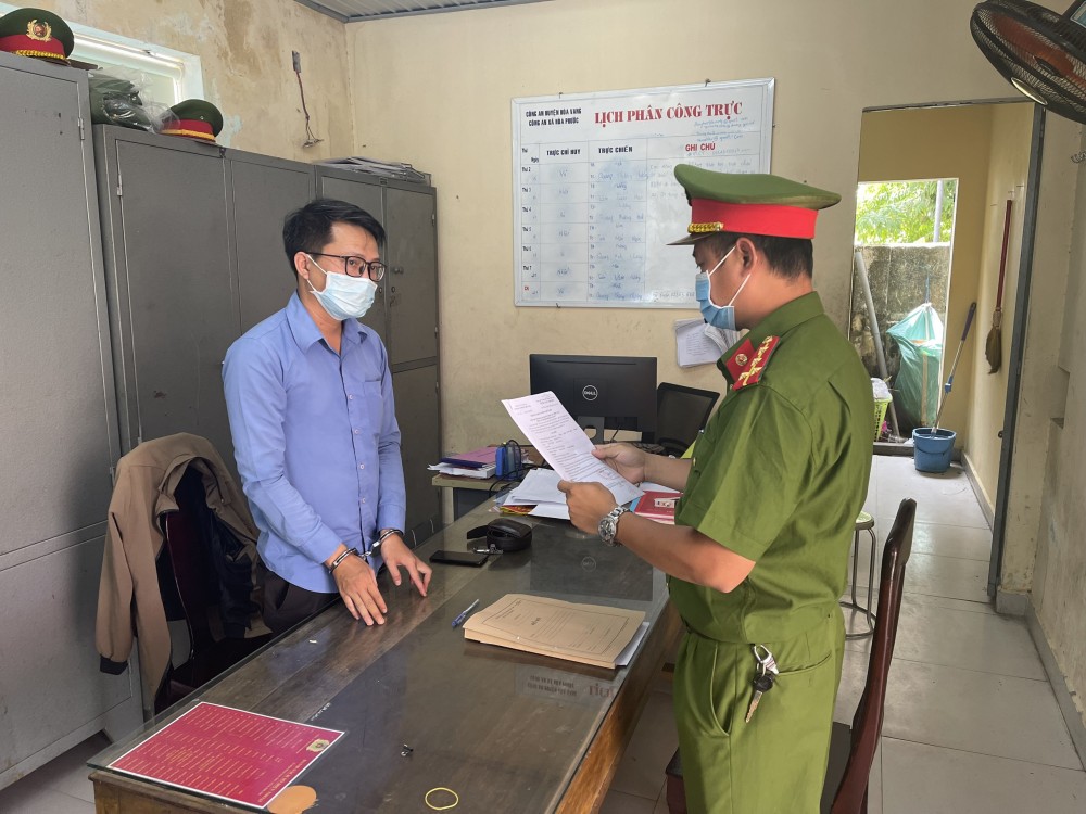 Đà Nẵng: Bắt nhân viên ngân hàng hướng dẫn khách vay rồi chiếm đoạt tiền