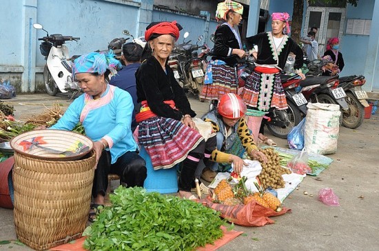 Chợ phiên San Thàng: Nơi hội tụ sắc màu, văn hóa vùng cao