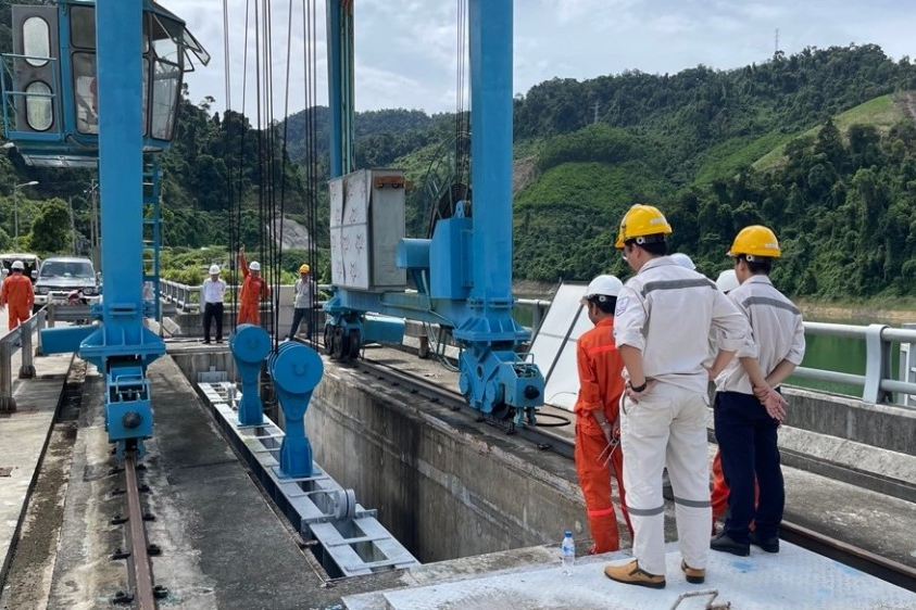 Miền Trung đảm bảo an toàn hồ đập thủy điện mùa mưa bão (Bài 2): Tăng cường kiểm tra, giám sát