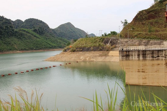 mien trung dam bao an toan ho dap thuy dien mua mua bao bai 2 tang cuong kiem tra giam sat
