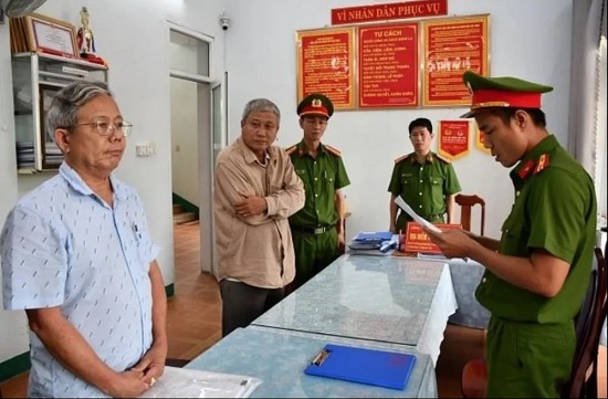 quang nam bat nguyen giam doc ban quan ly dau tu xay dung huyen nam giang