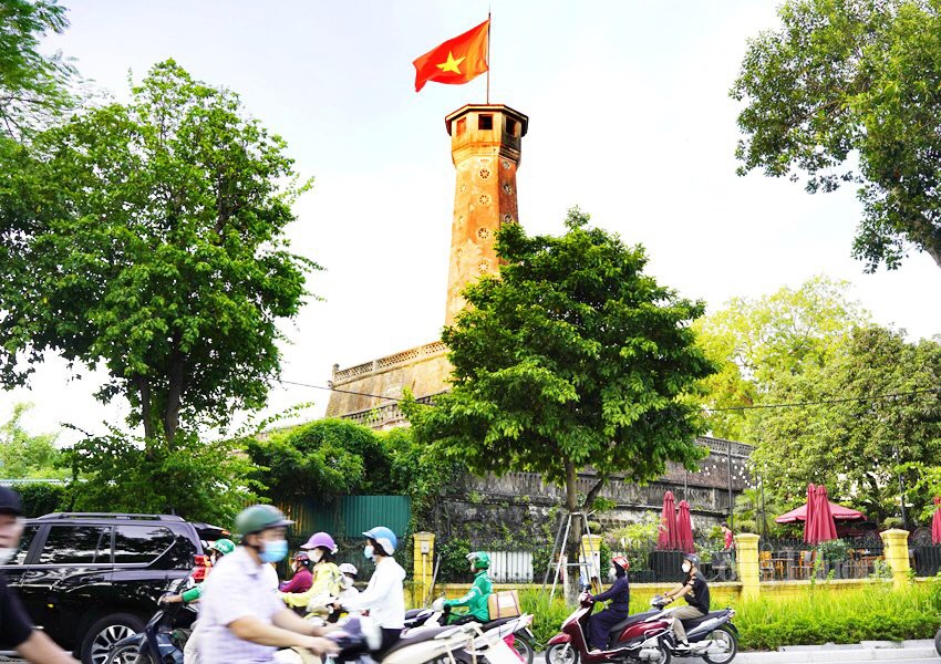 Phố phường Hà Nội rực rỡ cờ hoa chào mừng ngày Quốc khánh 2/9 Phố phường Hà Nội rực rỡ cờ hoa chào mừng ngày Quốc khánh 2/9