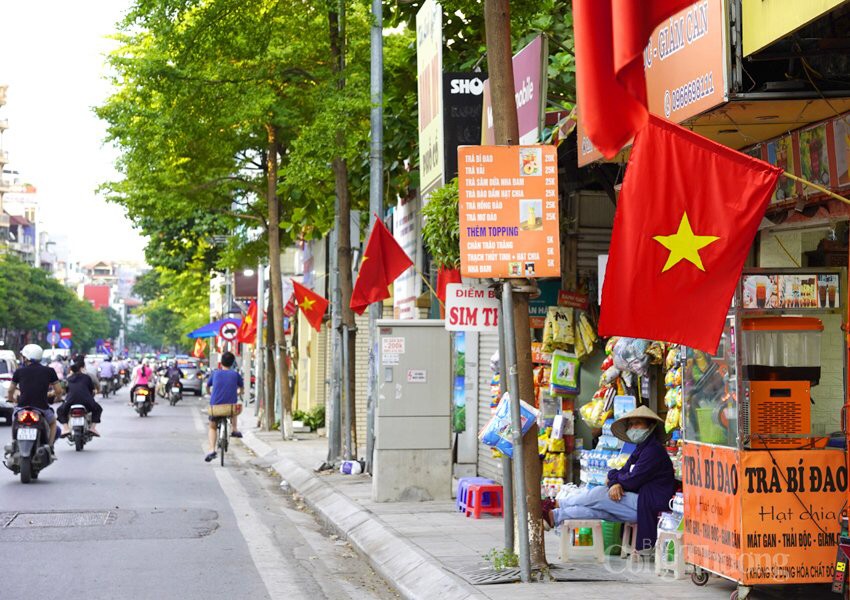 Phố phường Hà Nội rực rỡ cờ hoa chào mừng ngày Quốc khánh 2/9 Phố phường Hà Nội rực rỡ cờ hoa chào mừng ngày Quốc khánh 2/9