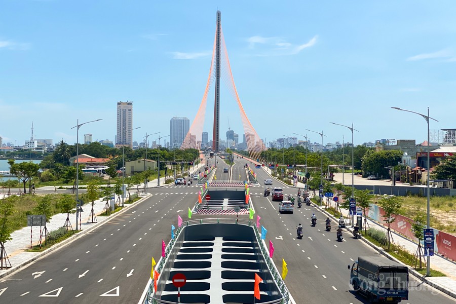 Đà Nẵng: Rợp bóng cờ hoa chào mừng Tết Độc lập Đà Nẵng: Rợp bóng cờ hoa chào mừng Tết Độc lập