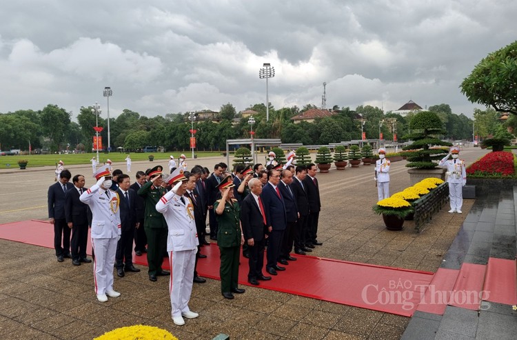 Lãnh đạo Đảng, Nhà nước vào Lăng viếng Chủ tịch Hồ Chí Minh nhân kỷ niệm Ngày Quốc khánh 2/9