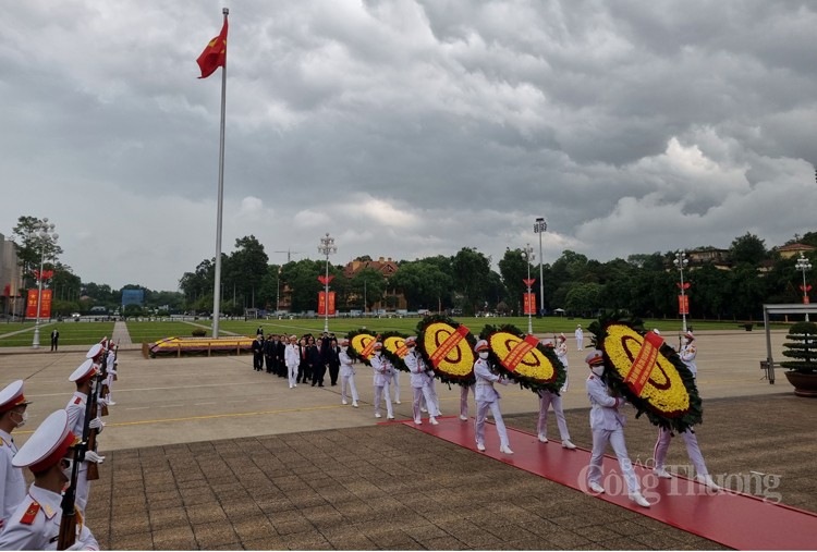 Lãnh đạo Đảng, Nhà nước vào Lăng viếng Chủ tịch Hồ Chí Minh nhân kỷ niệm Ngày Quốc khánh 2/9