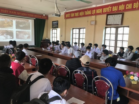 dao tao nghe giai quyet viec lam cho dong bao dan toc gop phan xoa doi giam ngheo ben vung