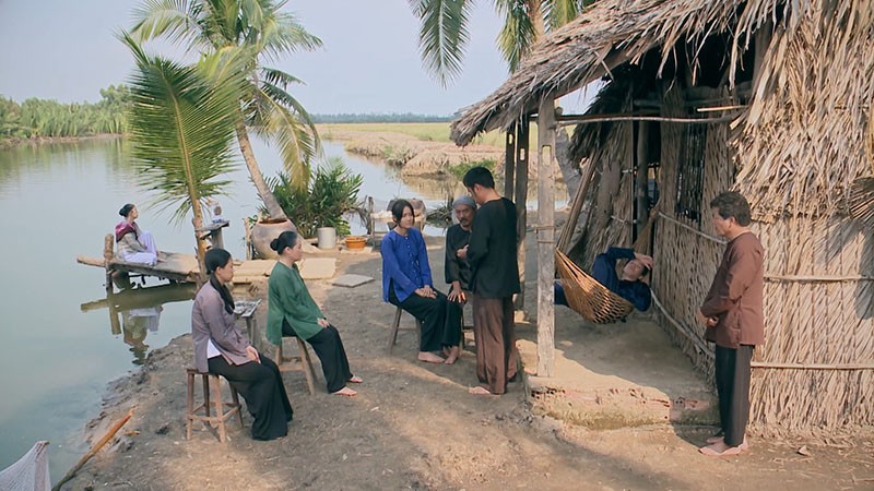 Phim truyền hình Duyên kiếp tập 30 – Lan lang thang còn Thành có bạn gái mới