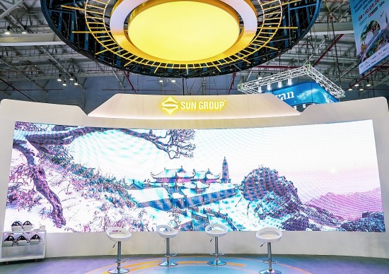trai nghiem du lich sun world va resort sieu sang intercontinental danang qua kinh vr