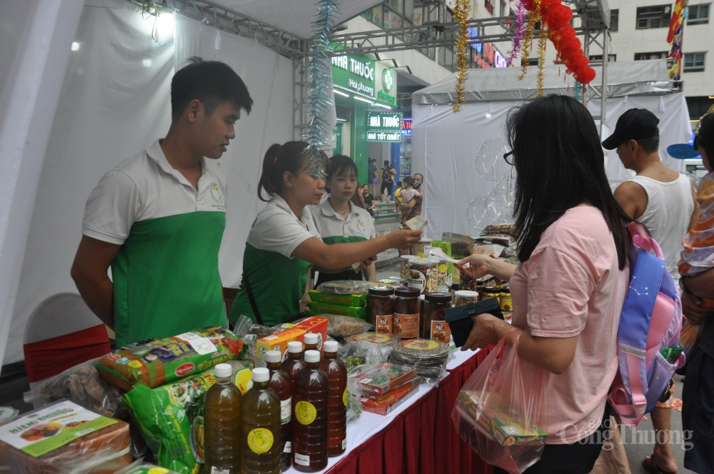 Không khí đón Tết Trung thu tưng bừng khắp khu chung cư HH Linh Đàm