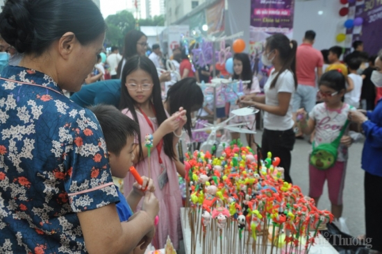 Không khí đón Tết Trung thu tưng bừng khắp khu chung cư HH Linh Đàm