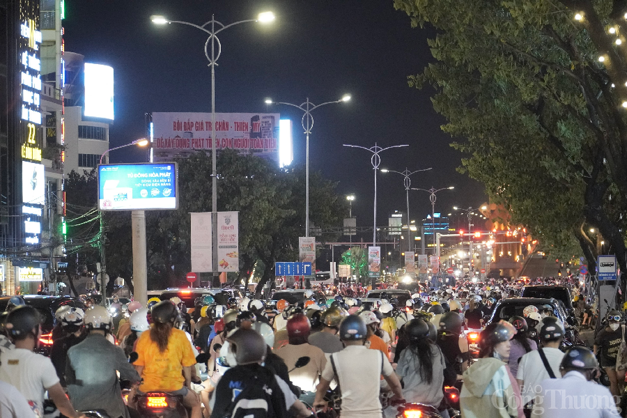 Đà Nẵng: Người dân rộng ràng đón Tết Trung thu Người dân thành phố Đà Nẵng rộn ràng đón Tết Trung thu