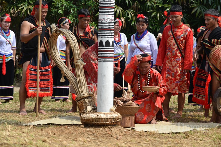 Lễ ăn trâu, nét văn hóa cổ truyền dân tộc Cor