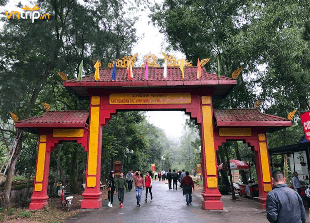 ly ki cau chuyen danh than nguyen trai hai lan duoc minh oan