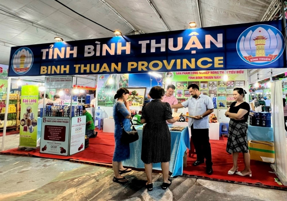 Khai mạc Hội chợ triển lãm hàng công nghiệp nông thôn tiêu biểu miền Trung - Tây Nguyên năm 2022