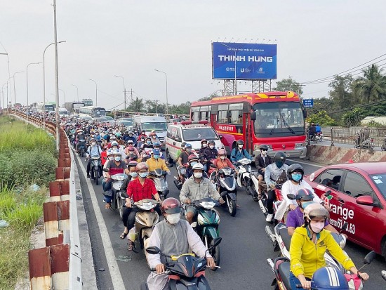 Tết Nguyên đán 2023: 29 - 30 tháng chạp mới được nghỉ là quá muộn!