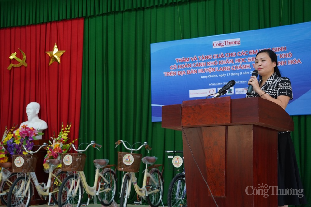 Những chiếc xe đạp "chở niềm vui" đến với học trò vùng sâu tỉnh Thanh Hoá Những chiếc xe đạp "chở niềm vui" đến với học trò vùng sâu tỉnh Thanh Hoá