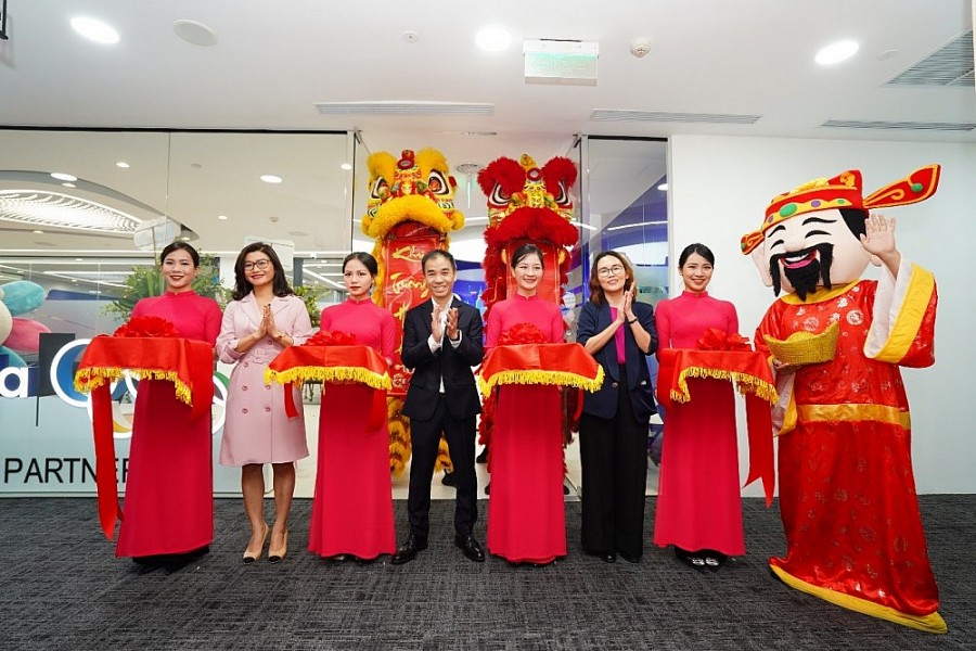 Sàn thương mại điện tử Lazada khai trương văn phòng mới