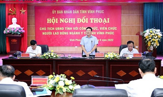 vinh phuc doi thoai voi nguoi lao dong nganh y te