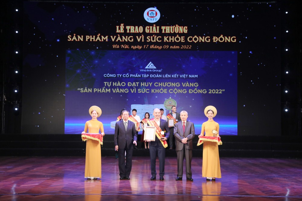 Vinalink Group nhận giải thưởng 'Sản phẩm vàng vì sức khỏe cộng đồng' năm 2022