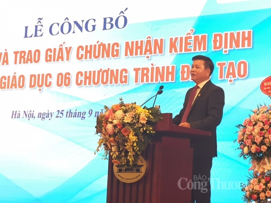 truong dai hoc dien luc nhan giay chung nhan kiem dinh chat luong giao duc