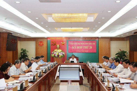 de nghi bo chinh tri ky luat chu tich vien han lam khoa hoc xa hoi viet nam