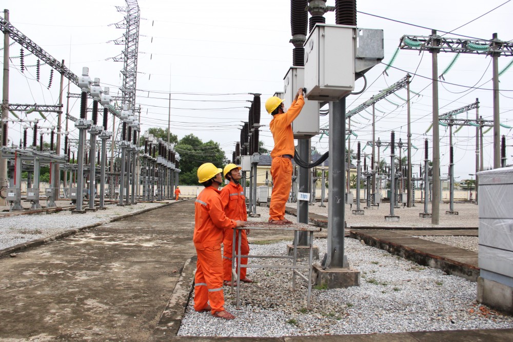 Tổng công ty Điện lực miền Trung kiểm tra công tác ứng phó bão số 4 tại Quảng Ngãi và Đà Nẵng Tổng công ty Điện lực miền Trung kiểm tra công tác ứng phó bão số 4 tại Quảng Ngãi và Đà Nẵng
