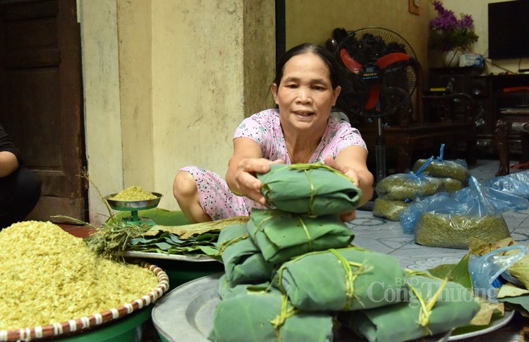 Cốm Mễ Trì tăng giá đột biến