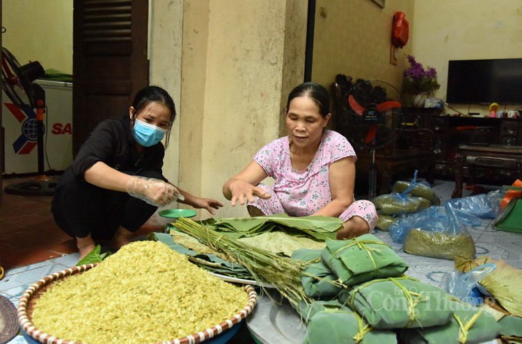 Cốm Mễ Trì tăng giá đột biến