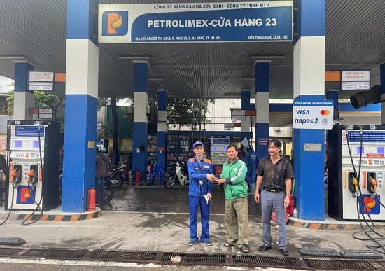 nhung tam guong sang o petrolimex ha son binh