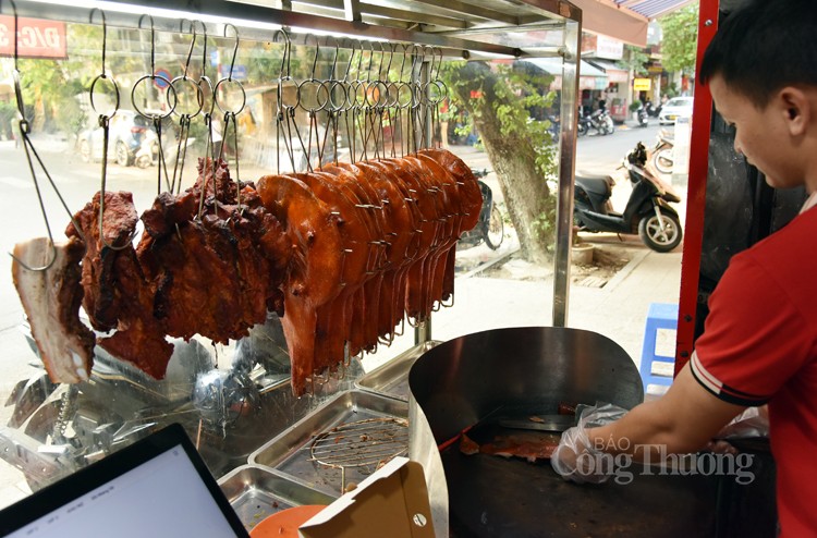 Vịt quay Tỳ Bà siêu độc, hút khách Hà Nội