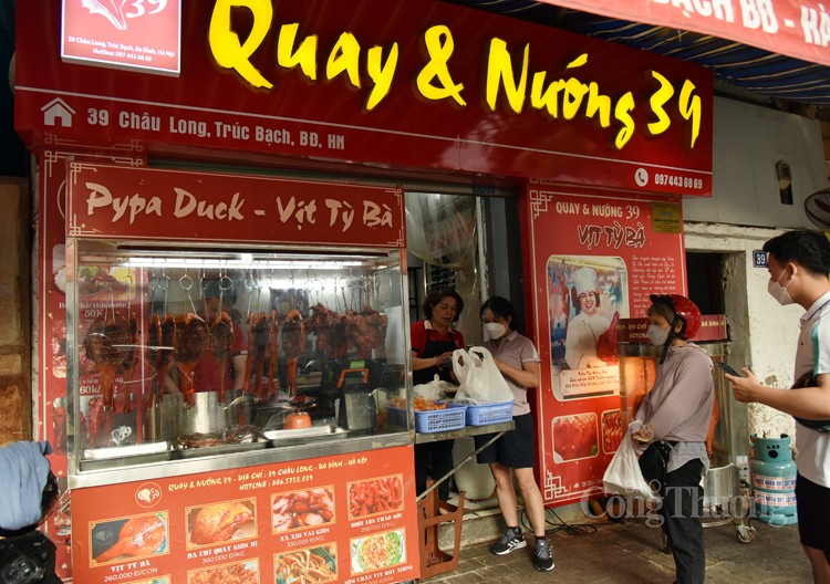 Vịt quay Tỳ Bà siêu độc, hút khách Hà Nội