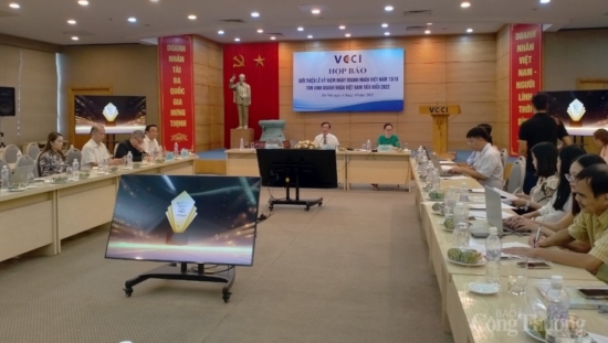 Nhiều hoạt động kỷ niệm Ngày 13/10 và tôn vinh "Doanh nhân Việt Nam tiêu biểu" năm 2022