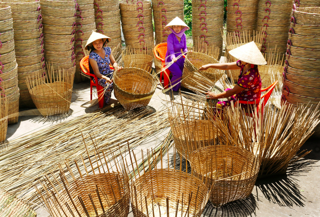 Cần làm gì để tăng cường liên kết phát triển cụm công nghiệp làng nghề ở Việt Nam?