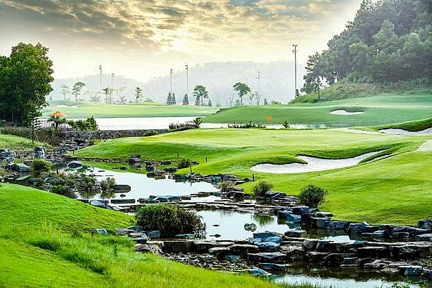 Hố 15 tại BRG Legend Hill Golf Resort