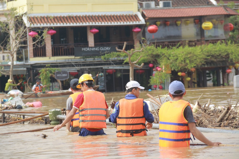 Quảng Nam: Hoãn gặp mặt, tôn vinh doanh nghiệp, doanh nhân để tập trung chống lũ