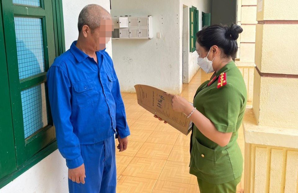 Đối tượng Nguyễn Văn T. tại cơ quan công an. Ảnh Công an cung cấp