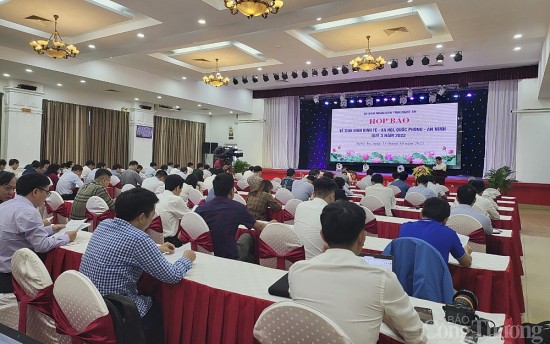 nghe an tong muc ban le hang hoa va doanh thu dich vu tieu dung tang 4704
