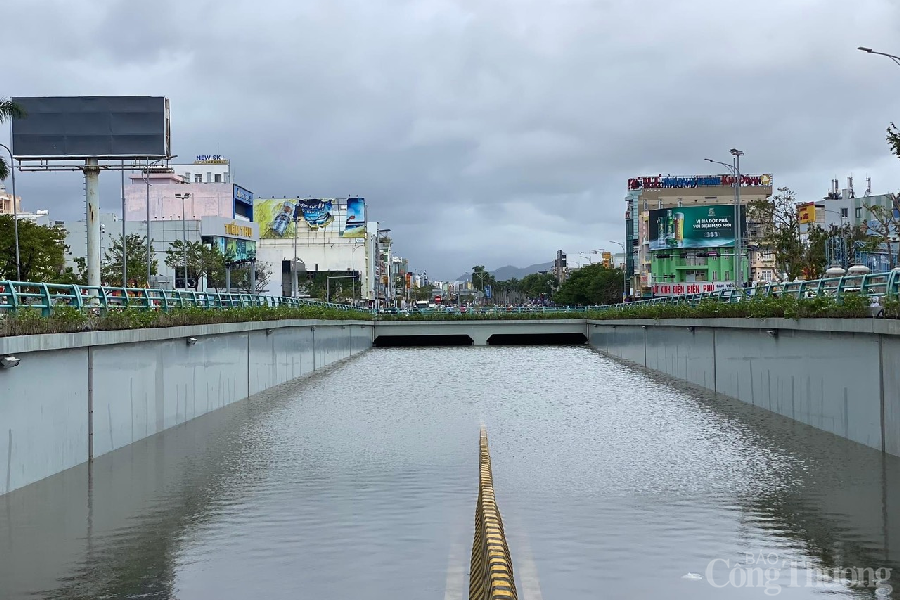 Đà Nẵng: Khung cảnh chưa từng thấy sau trận mưa lụt lịch sử