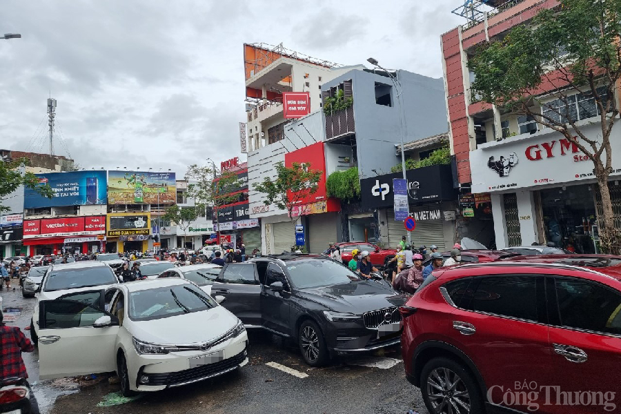 Đà Nẵng: Khung cảnh chưa từng thấy sau trận mưa lụt lịch sử