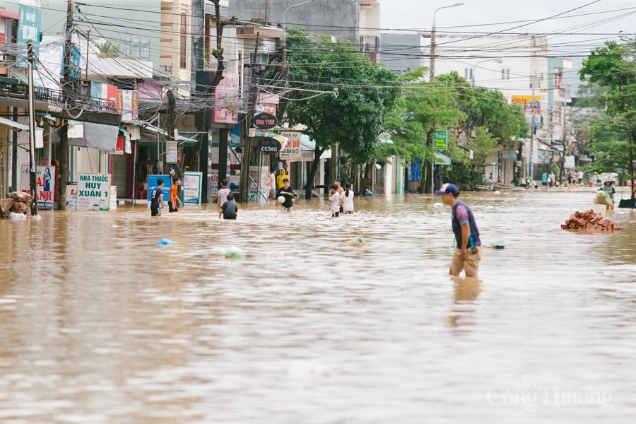 Vùng “rốn lũ” Đại Lộc, Quảng Nam: Nhiều nơi bị ngập sâu trong nước