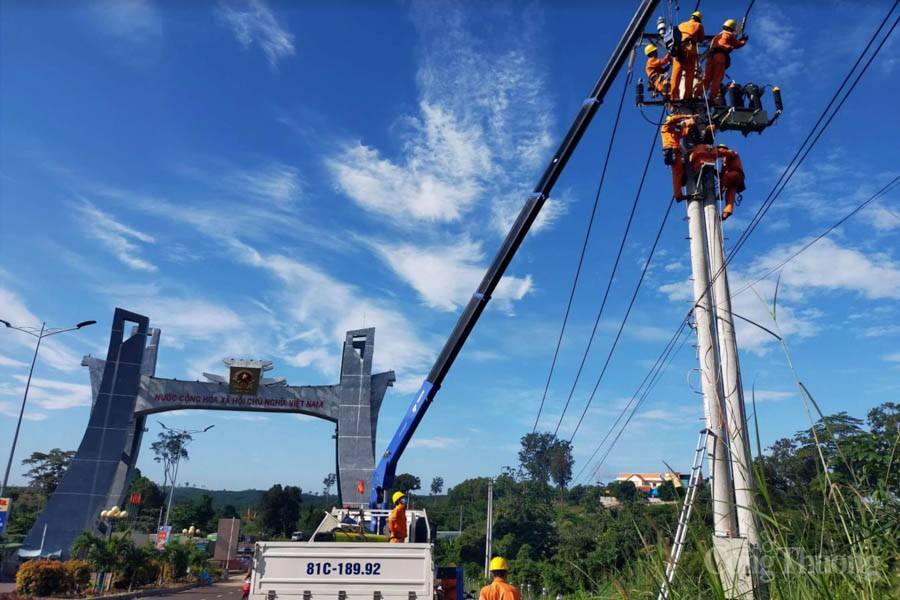 Gia Lai ưu tiên nguồn lực đầu tư lưới điện cho đồng bào dân tộc thiểu số