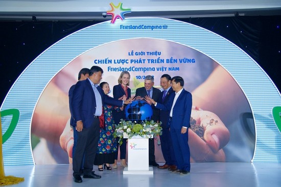 FrieslandCampina giới thiệu chiến lược phát triển bền vững “chung tay nuôi dưỡng hành tinh của chúng ta”