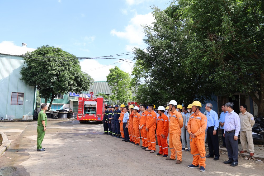 Các đơn vị rút kinh nghiệm sau buổi diễn tập Các đơn vị rút kinh nghiệm sau buổi diễn tập